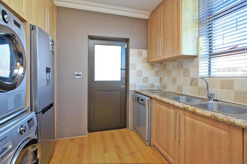4 Bedroom Property for Sale in Bloubergstrand Western Cape